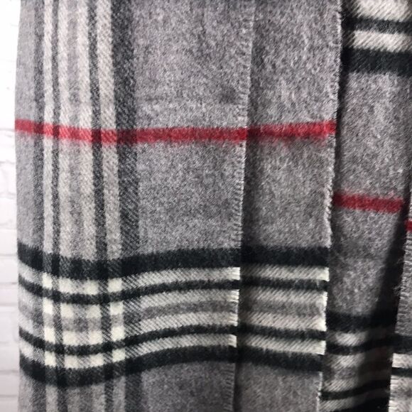 Cashmink by V. Fraas scarf gray red black white plaid EUC - Picture 3 of 4